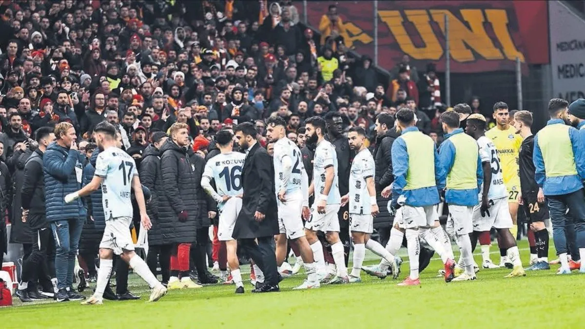 Tweetleri hazırmış!