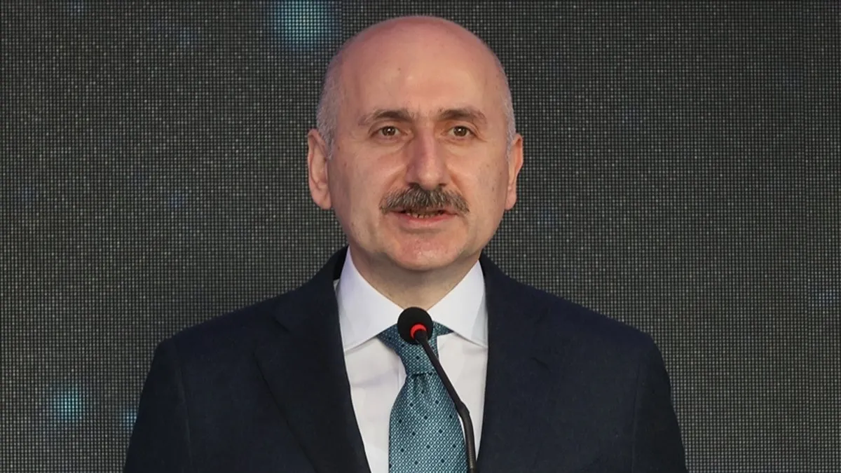 Adil Karaismailoğlu’ndan Özgür Özel’e tepki: Maalesef provokatif omurgasızlığı tercih etmiştir