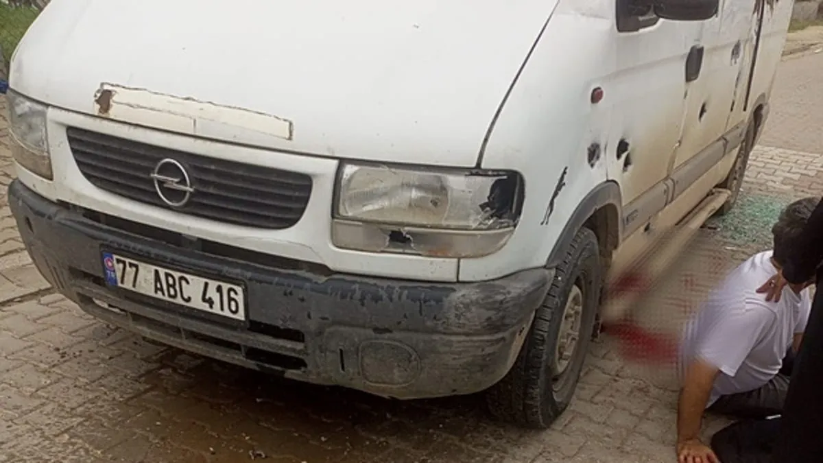 Minibüsüne bineceği sırada saldırıya uğradı: Ağır yaralandı!